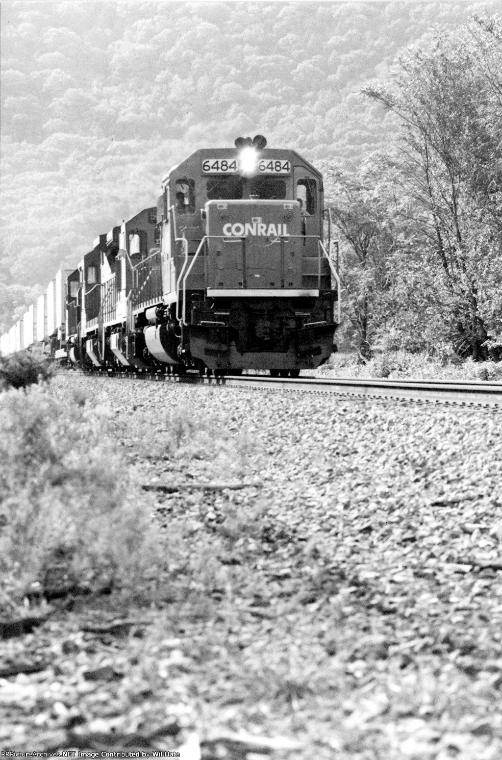 Conrail SD40-2 6484